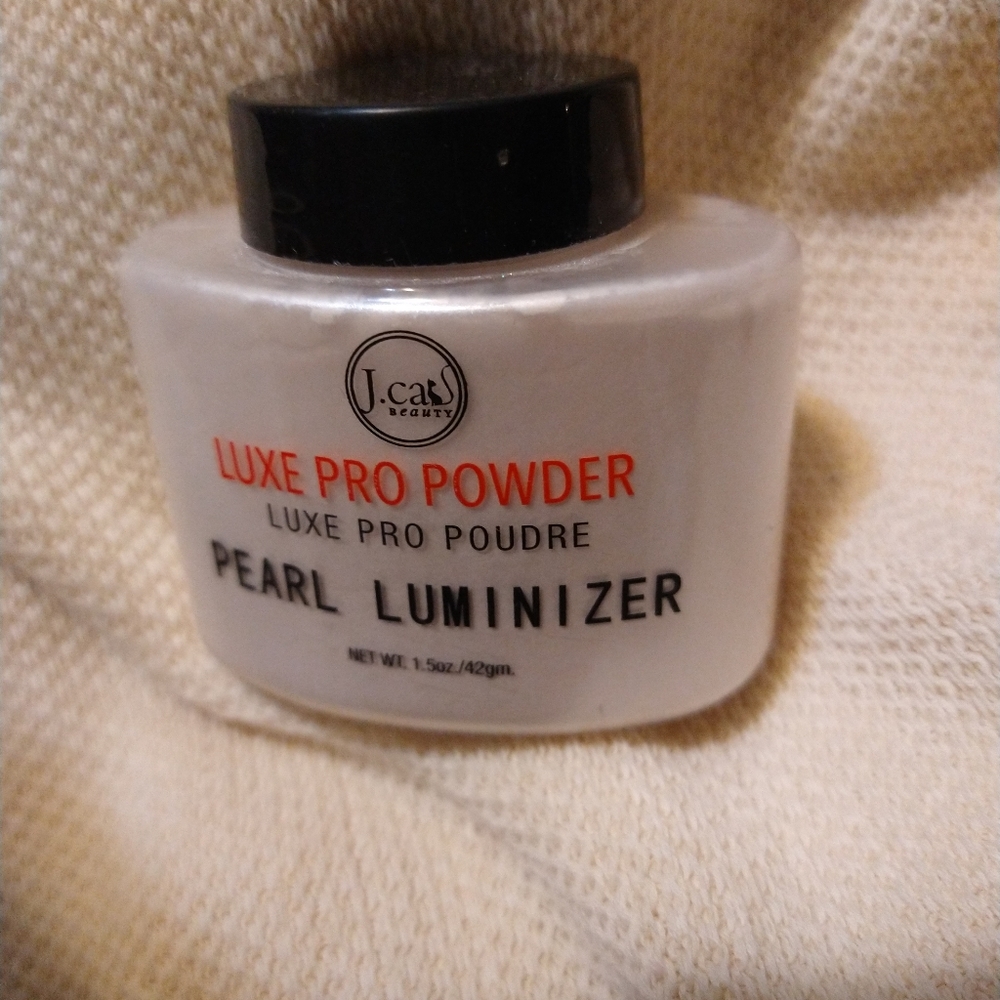 J Cat Beauty Lux Pro Powder Pearl Luminizer New